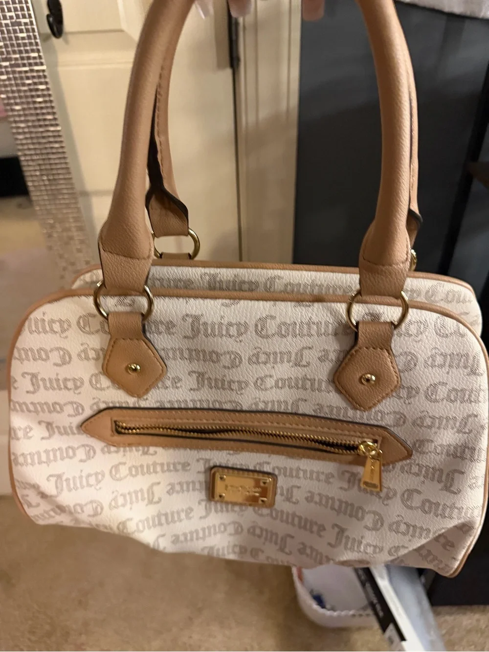 JUICY COUTURE DAYDREAM SATCHEL!